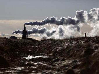 climate change could force 100m into poverty by 2030, world bank group report says