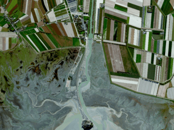 satellite images for vivid environmental stories