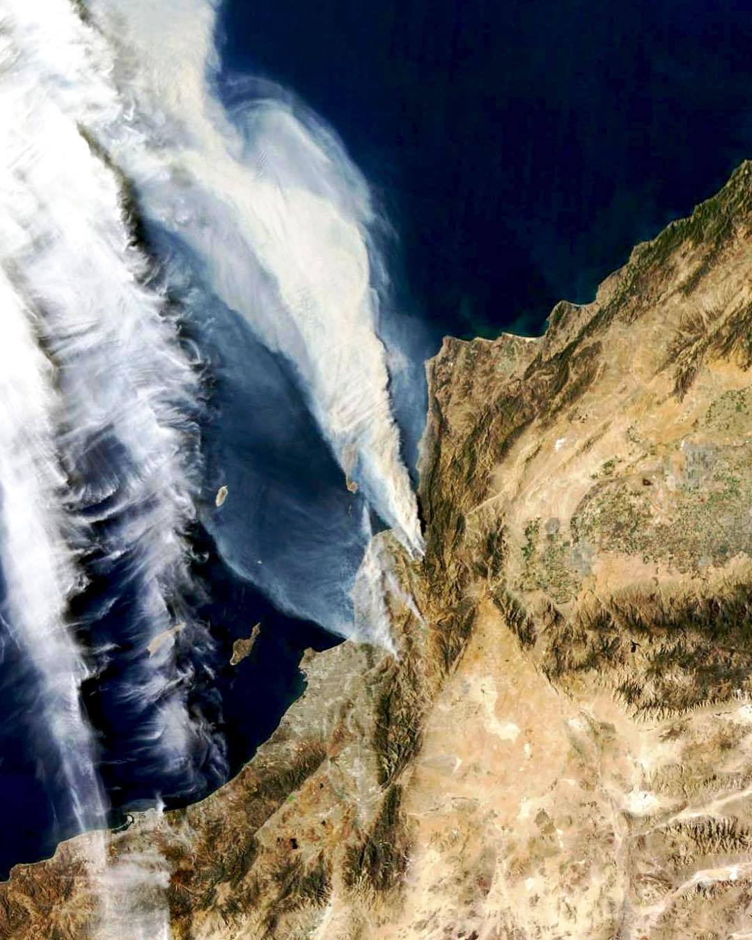 five of the best california wildfire pictures from space