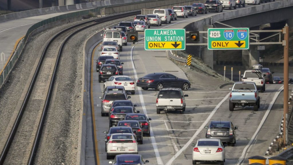 metro wants to end free rides for clean-air vehicles in toll lanes