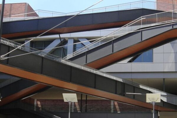 california_nanosystems_institute_interior_walkways_ucla