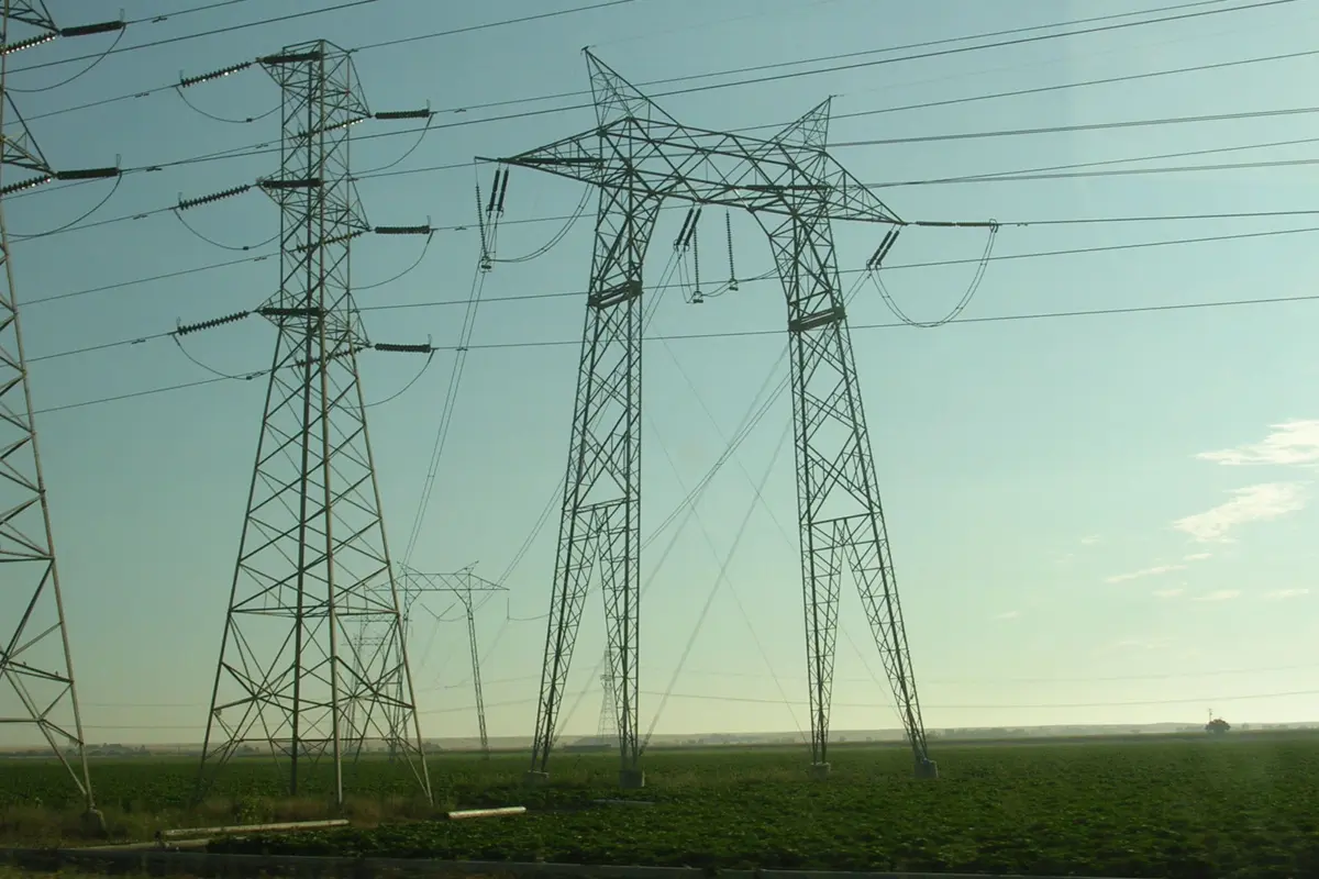 what the wildfires tell us about the shortcomings of california’s electrical grid