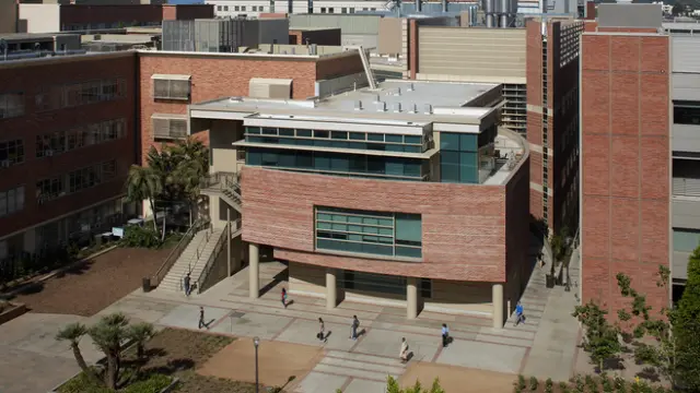 UCLALaKretzHall