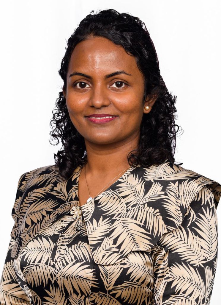 Minister-Shauna-pic