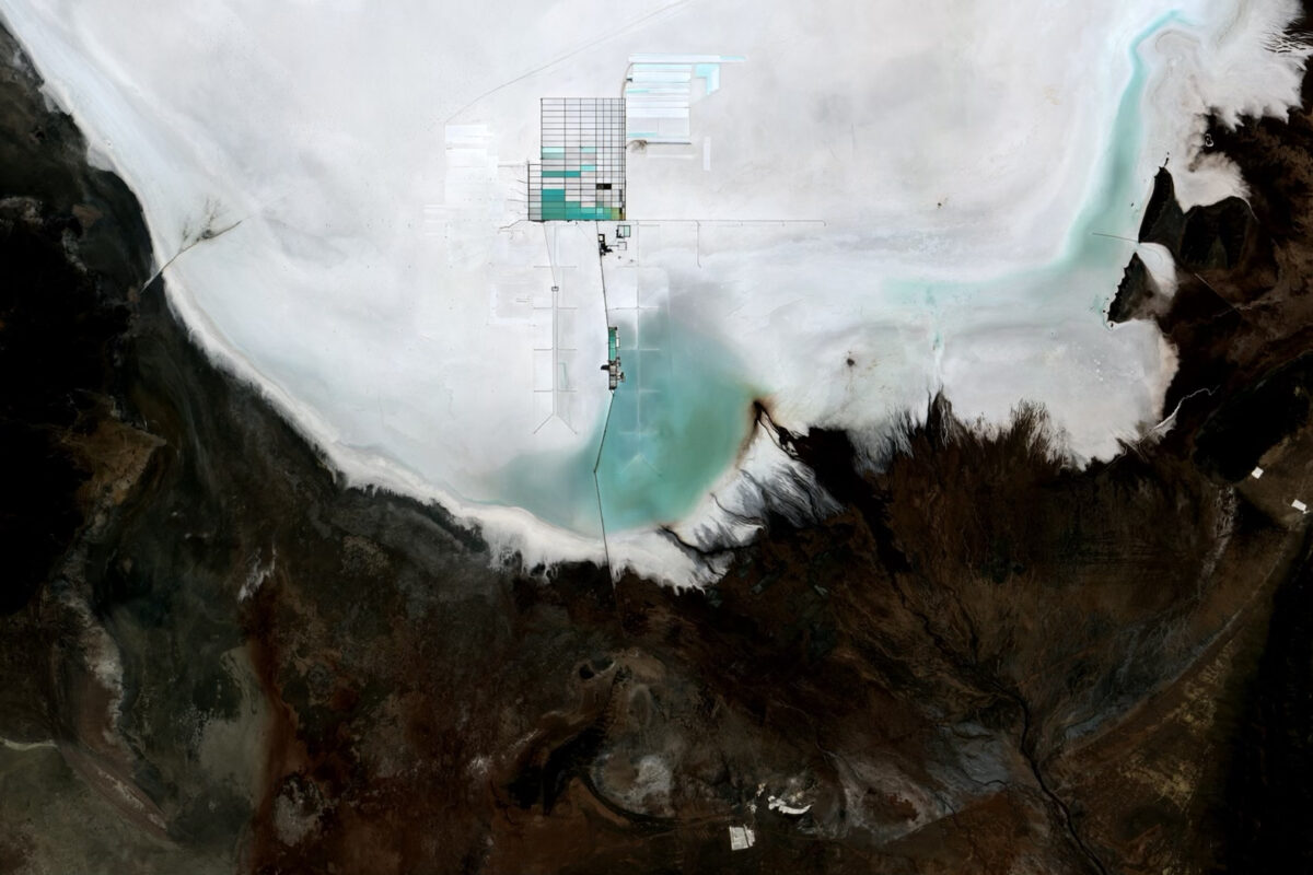 Bolivian lithium mine and brine from air