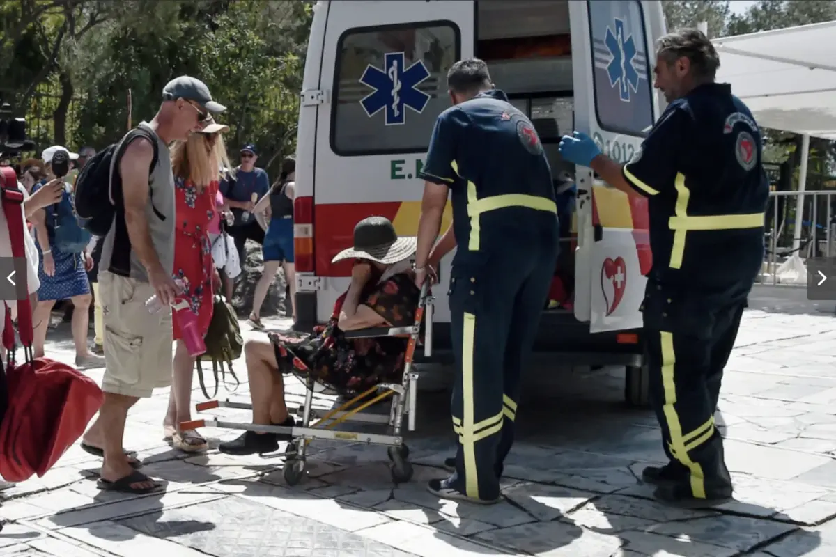 Heat sick, heat wave, ambulance, emt