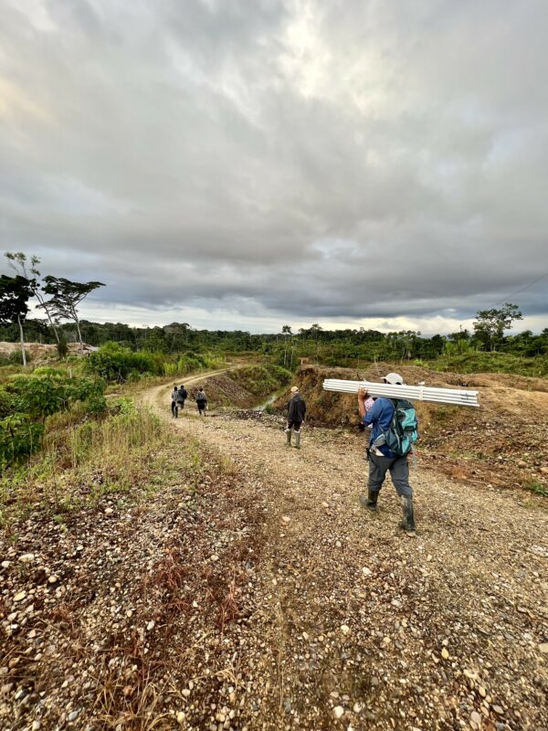 A-typical-artisanal-gold-mining-operation-in-Madre-de-Dios-Peru