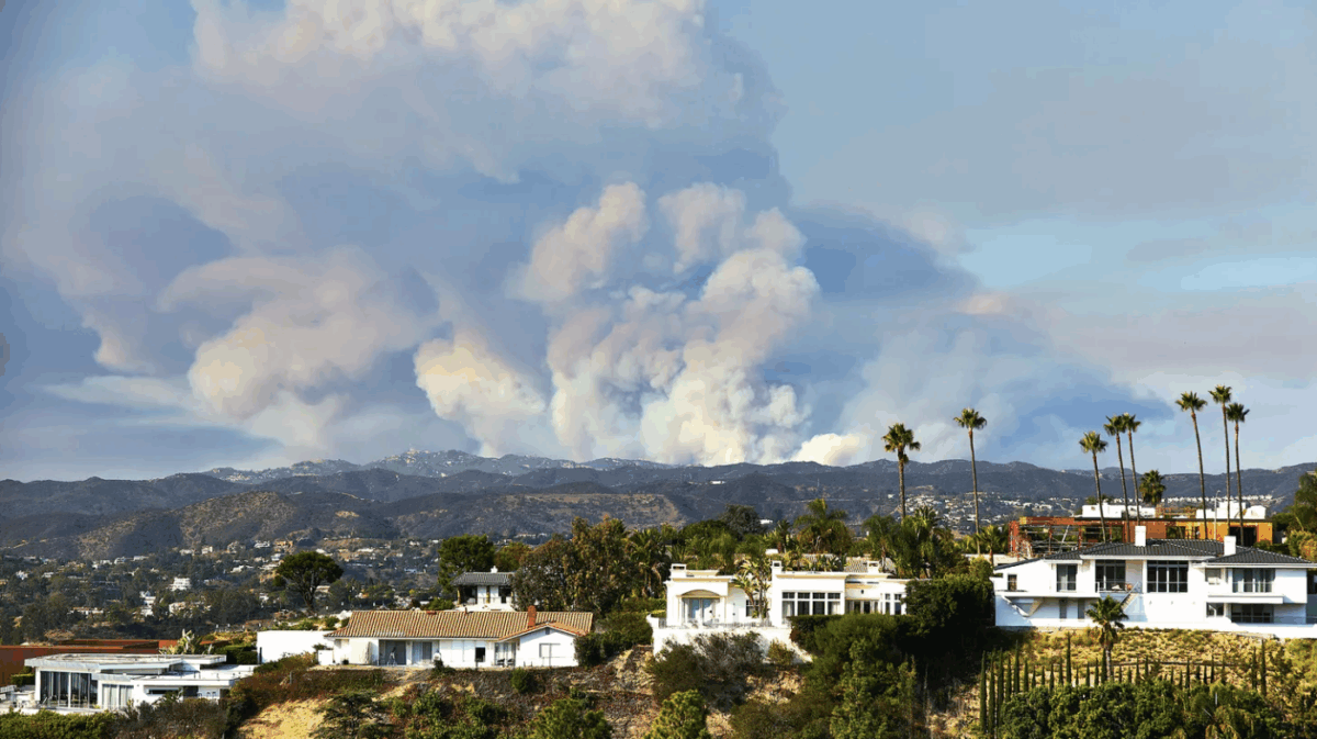 The Woolsey Fire is seen from Hollywood Hills, California, 2018. Photo by Shutterstock.