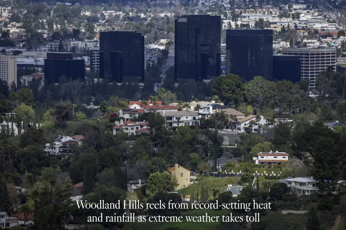 Woodland Hills is seen from the top of Topanga Overlook off Topanga Canyon Boulevard. The hilly, prosperous San Fernando Valley suburb has taken more than its share of weather pain.(Mel Melcon / Los Angeles Times)