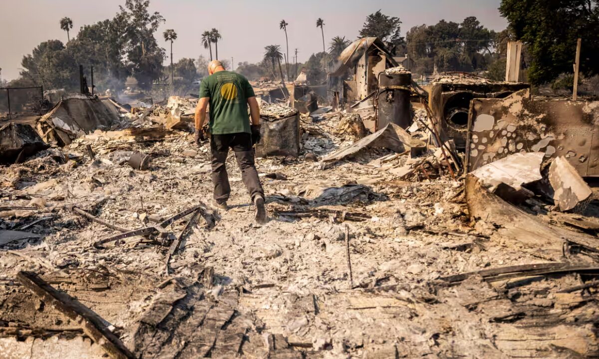 Daniel Swain for the Gaurdian—Strongest winds in over a decade could bring fire risk to southern California
