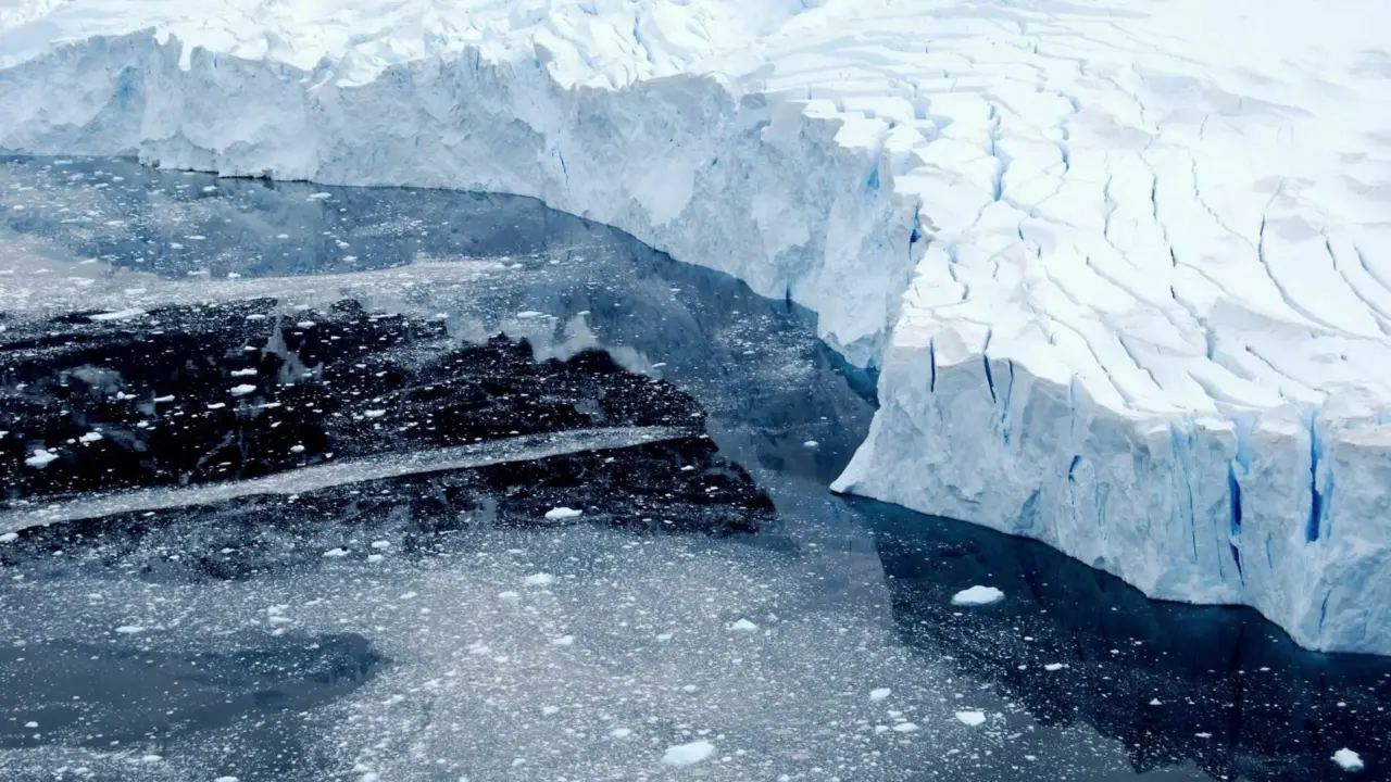 Antarctic sea ice is now less likely to recover after melting, according to new research