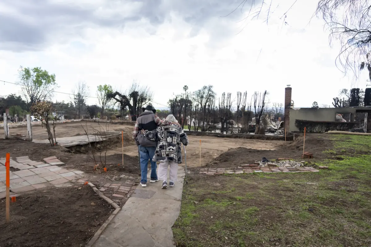 Estimating the Energy Impacts of Rebuilding after the Palisades and Eaton Fires