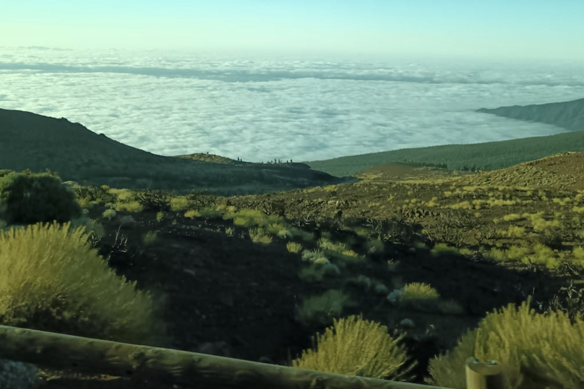 View of the horizon above the cloud layer