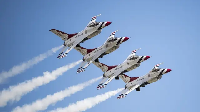 The U.S. Air Force Thunderbirds perform the echelon pass in review maneuver during the Wings over Pittsburgh air show May 13, 2017, in Coraopolis, Pa. (U.S. Air Force photo/Staff Sgt. Jason Couillard)