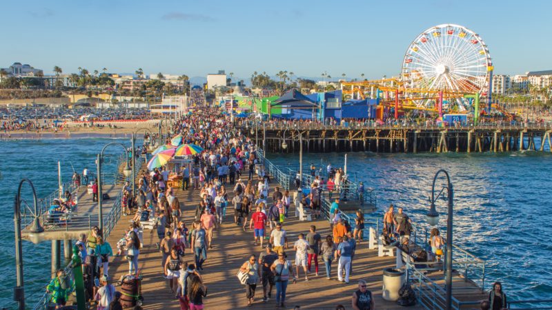 UCLA students dig into Santa Monica Pier's waste problem ...