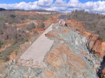 climate change contributed to oroville spillway collapse, study says