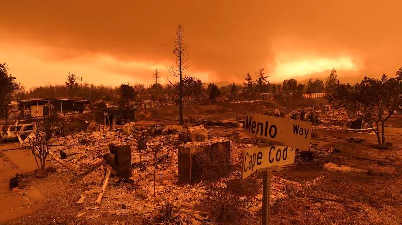 california’s devastating carr fire is now at least 89,000 acres, with five dead and more missing
