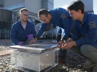 this device pulls water out of desert air